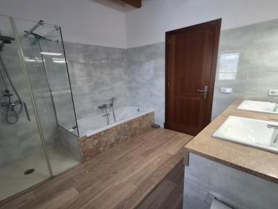 Exclusiva y elegante finca de 2 plantas con todos los extras cerca de Campos-Felanitx -- F 50