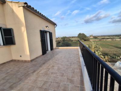 Exclusiva y elegante finca de 2 plantas con todos los extras cerca de Campos-Felanitx -- F 50