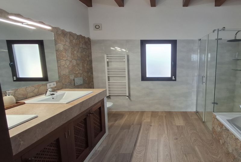 Exclusiva y elegante finca de 2 plantas con todos los extras cerca de Campos-Felanitx -- F 50