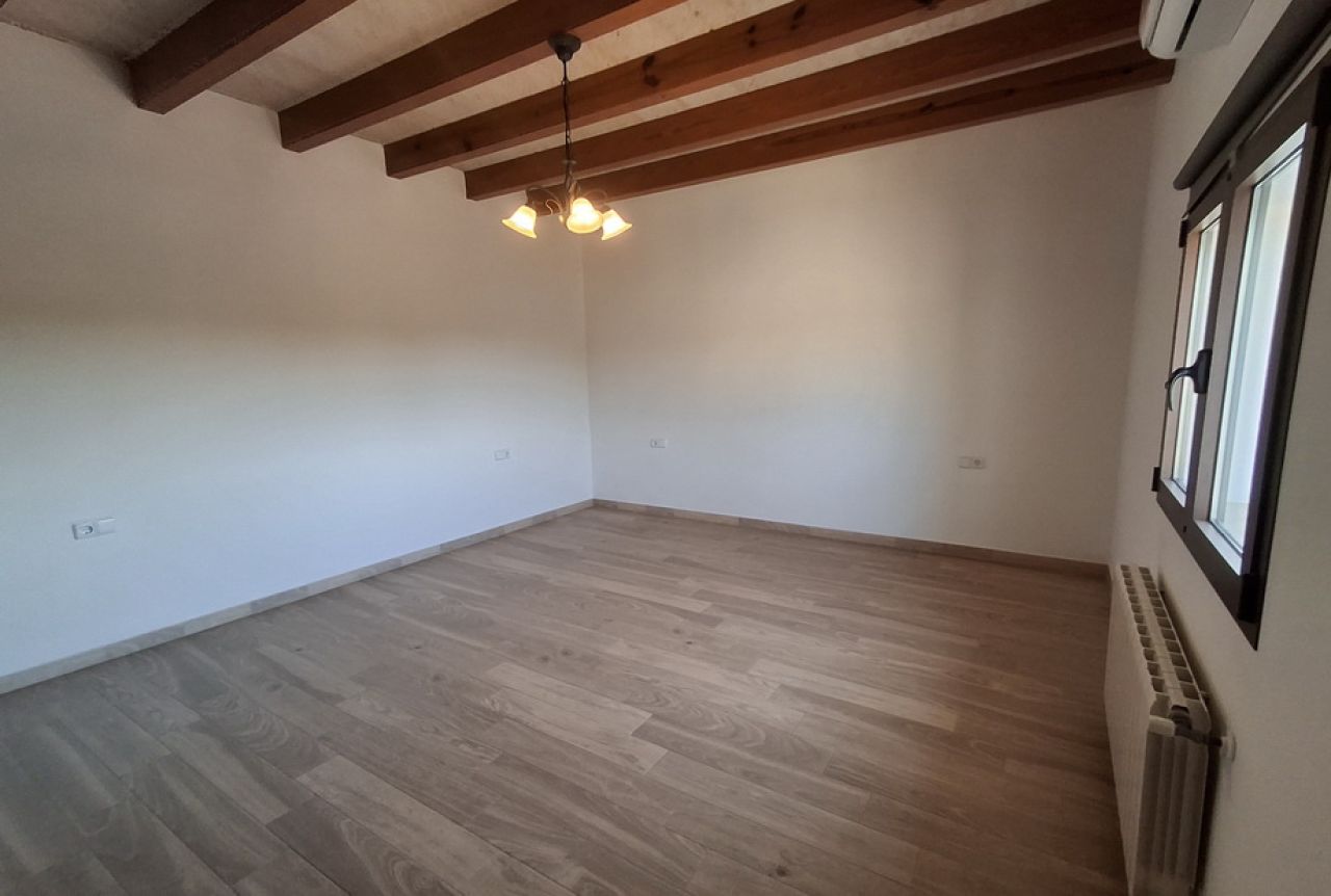 Exclusiva y elegante finca de 2 plantas con todos los extras cerca de Campos-Felanitx -- F 50