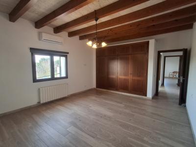 Exclusiva y elegante finca de 2 plantas con todos los extras cerca de Campos-Felanitx -- F 50