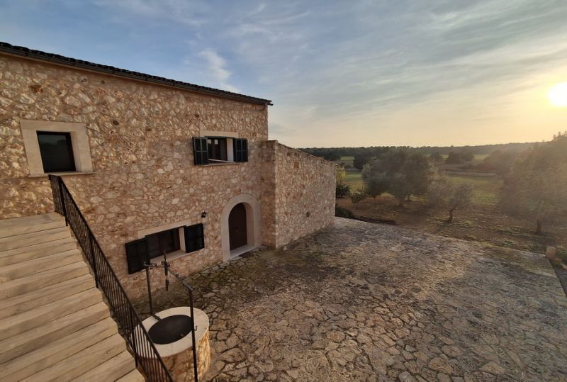 Exclusiva y elegante finca de 2 plantas con todos los extras cerca de Campos-Felanitx -- F 50