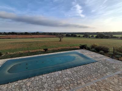 Exclusiva y elegante finca de 2 plantas con todos los extras cerca de Campos-Felanitx -- F 50