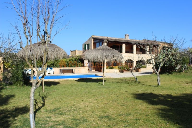 Se vende fantástica casa con apartamento de invitados entre Manacor y Alcudia