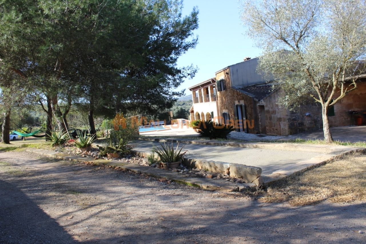 Se vende fantástica casa con apartamento de invitados entre Manacor y Alcudia