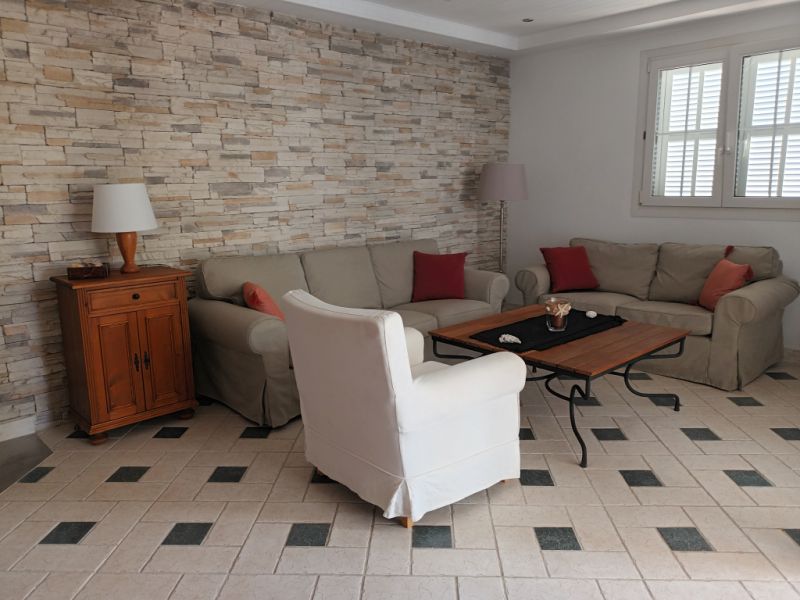 Ferien 2027: 2 Etagenchalet mit Pool, Terrassen, AC in ruhiger Lage von Cala LLombards -- CH 10 FZ