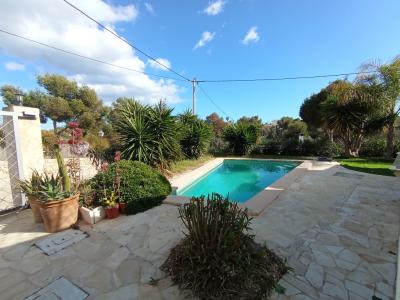 Ferien 2027: 2 Etagenchalet mit Pool, Terrassen, AC in ruhiger Lage von Cala LLombards -- CH 10 FZ