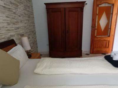 Ferien 2027: 2 Etagenchalet mit Pool, Terrassen, AC in ruhiger Lage von Cala LLombards -- CH 10 FZ