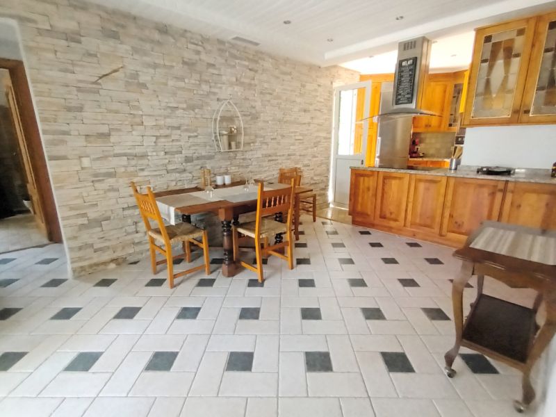 Ferien 2027: 2 Etagenchalet mit Pool, Terrassen, AC in ruhiger Lage von Cala LLombards -- CH 10 FZ