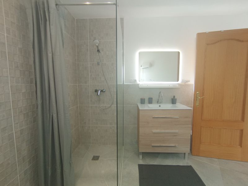 Ferien 2027: 2 Etagenchalet mit Pool, Terrassen, AC in ruhiger Lage von Cala LLombards -- CH 10 FZ