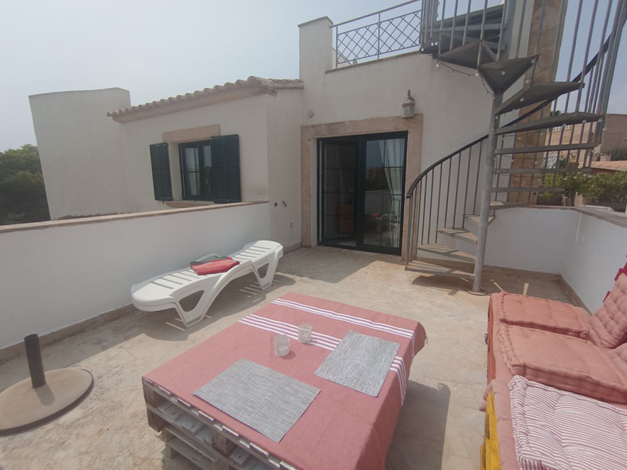 Ferien 2027: 2 Etagenchalet mit Pool, Terrassen, AC in ruhiger Lage von Cala LLombards -- CH 10 FZ