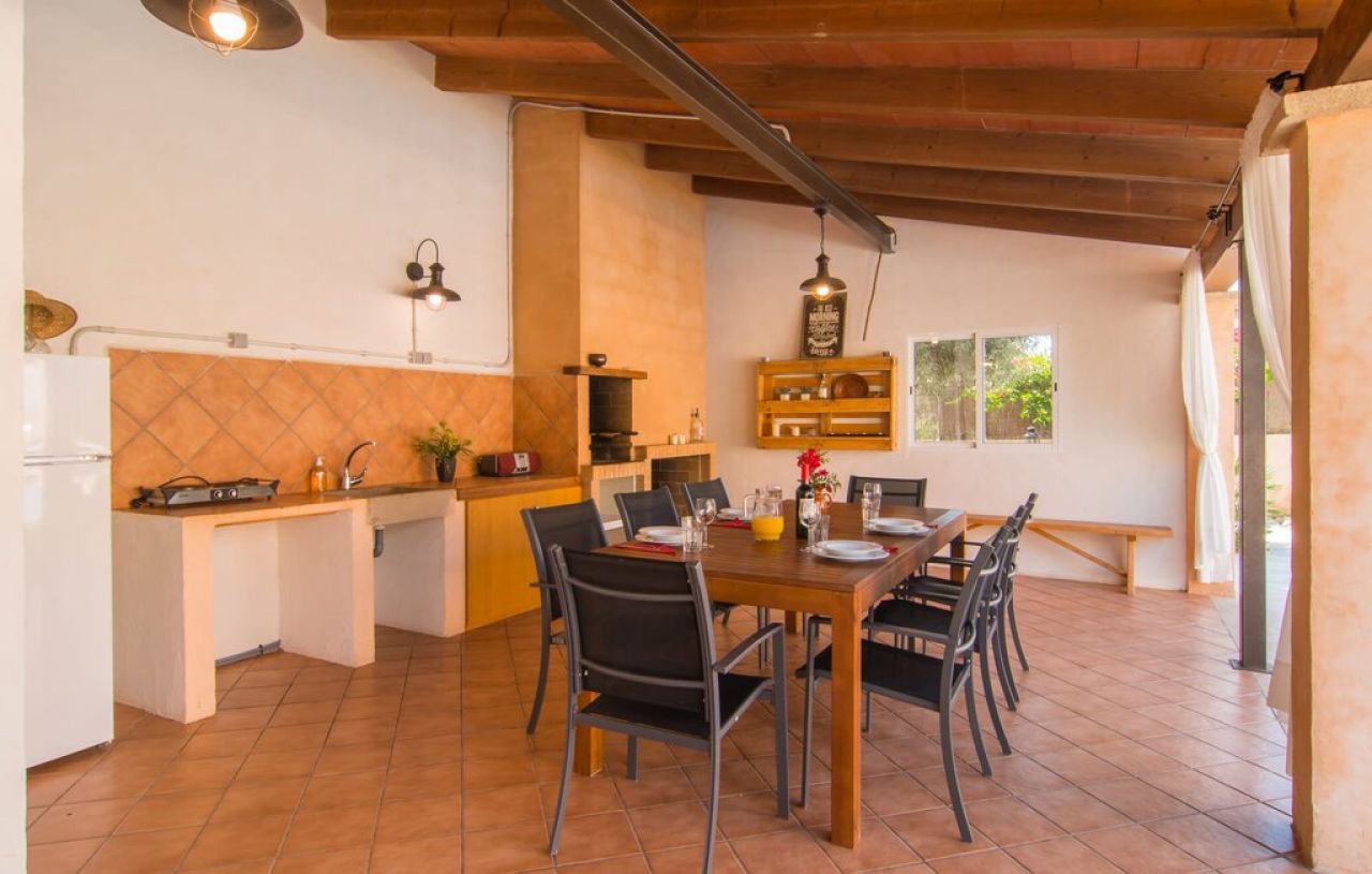 FERIEN: Chalet mit Pool am Ortsrand  von Portocolom -- CH 02 FZ