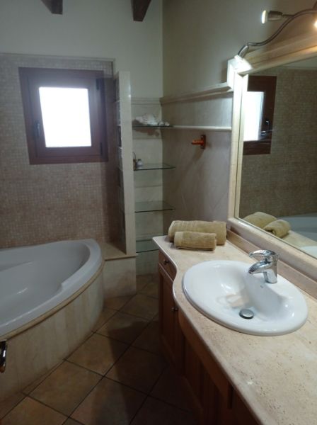 FERIEN IM SÜDOSTEN: Grosse und elegante Finca mit allen Extras bei Ses Salines - Colonia - F 37 FZ