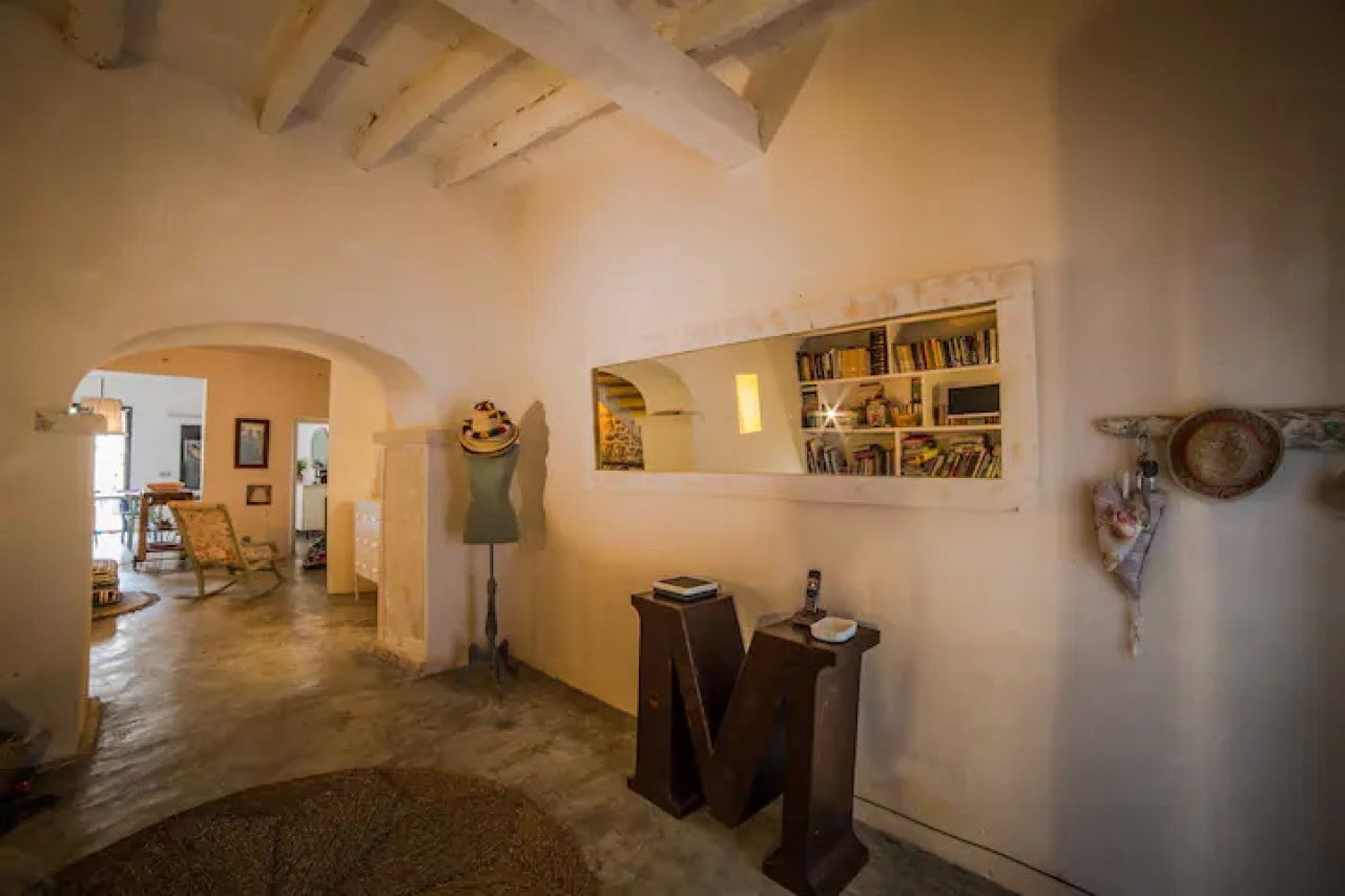 VACACIONES: Moderna casa de pueblo con patio y terraza en Es LLombards - DH 12 FZ