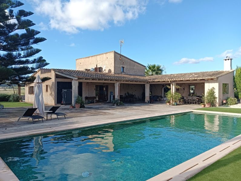 Holiday: Beautiful finca with pool in a quiet location of Son LLorenc - North Mallorca --- F 03 FZ