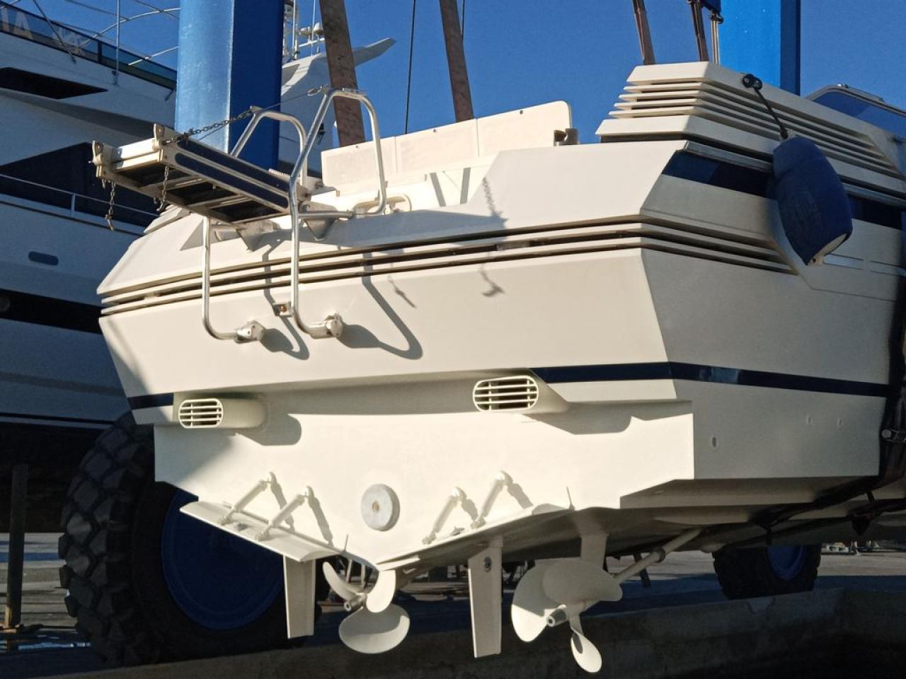 Ferretti Cherokee 50 open Motoryacht Offshoreboot  Boot  Liegeplatz übernahme möglich