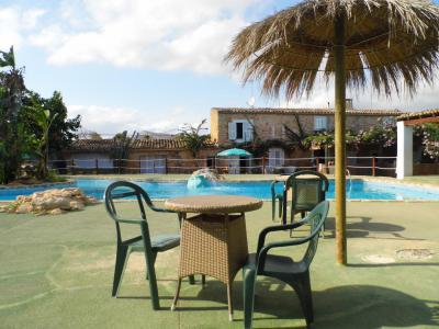Finca mit 23 Plätzen / Lizenz mit Pool und vielen Extras bei Cala de Mallorca ---- F 50 CM