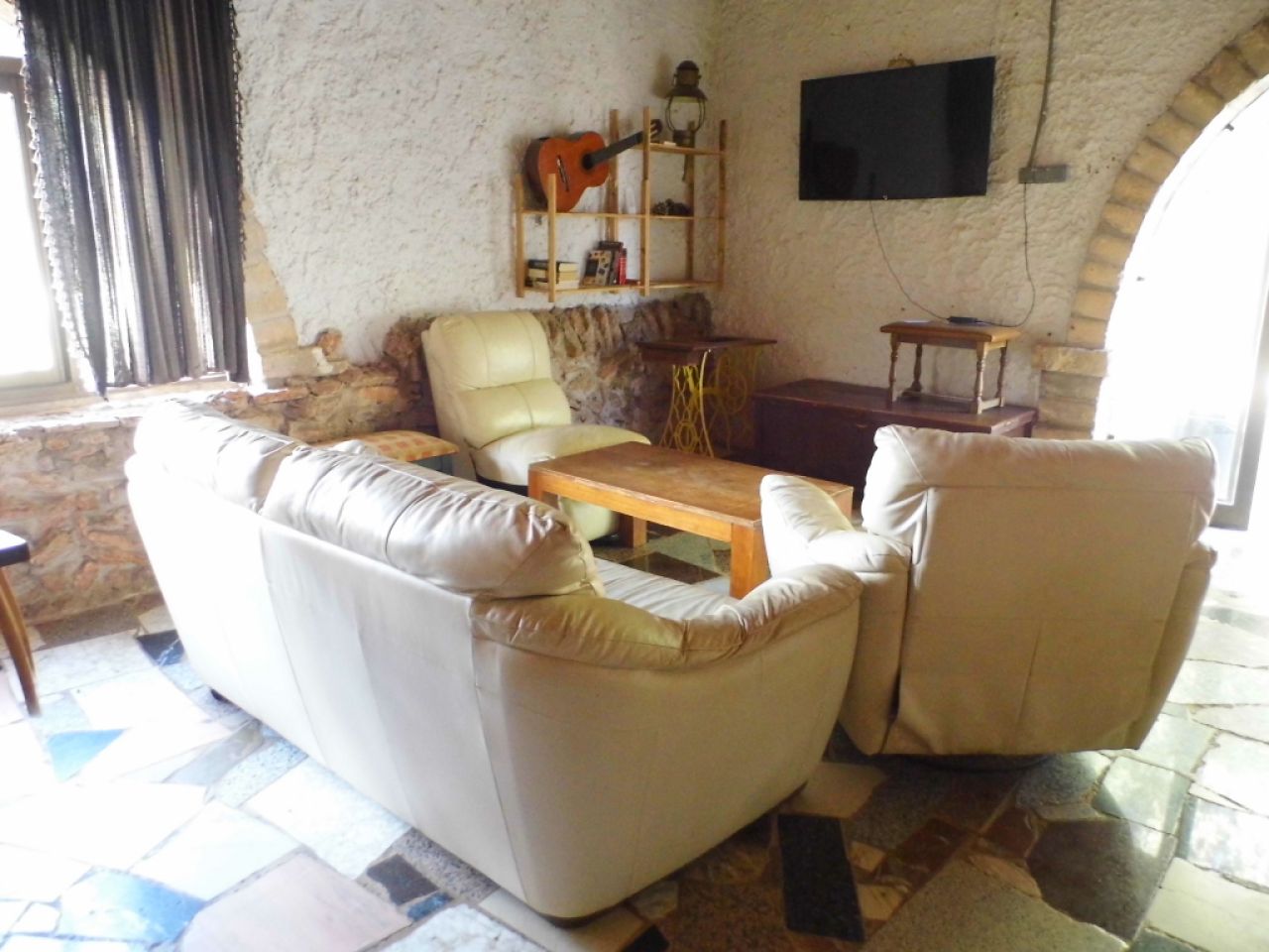 Finca mit 23 Plätzen / Lizenz mit Pool und vielen Extras bei Cala de Mallorca ---- F 50 CM