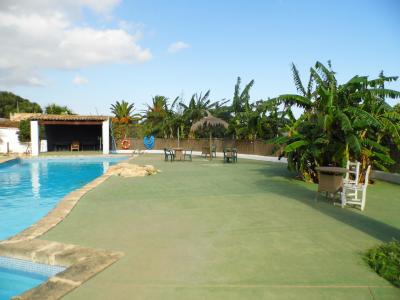 Finca mit 23 Plätzen / Lizenz mit Pool und vielen Extras bei Cala de Mallorca ---- F 50 CM