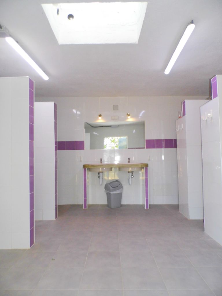 Finca mit 23 Plätzen / Lizenz mit Pool und vielen Extras bei Cala de Mallorca ---- F 50 CM