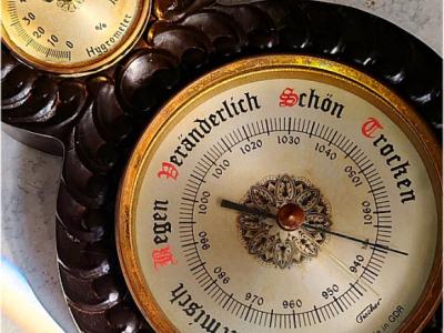 Estación meteorológica Fischer compuesta por termómetro, higrómetro y barómetro