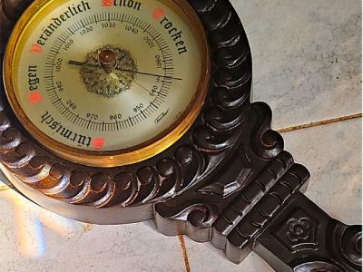 Estación meteorológica Fischer compuesta por termómetro, higrómetro y barómetro