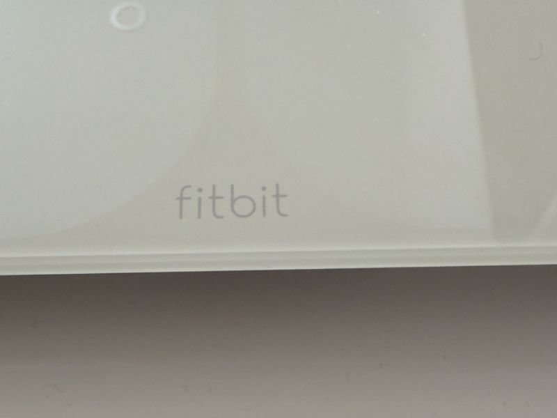 FitBit Aria white – intelligent personal scale with WiFi