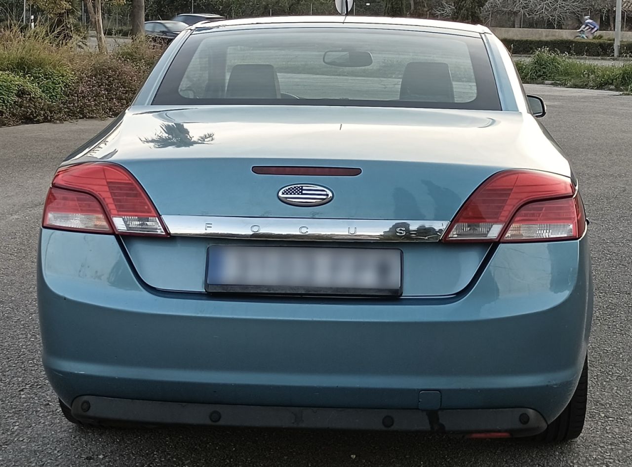 Ford Focus Cabrio 2,0 CC matrícula española ITV nueva
