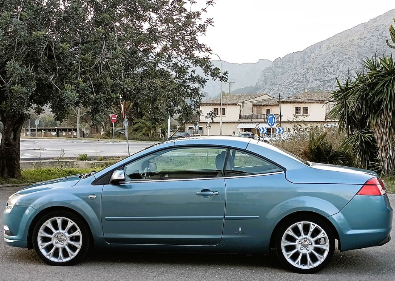 Ford Focus Cabrio 2,0 CC matrícula española ITV nueva
