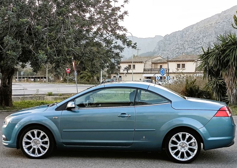 Ford Focus Cabrio 2,0 CC matrícula española ITV nueva