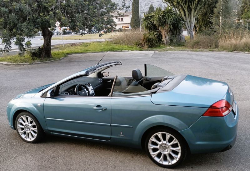 Ford Focus Cabrio 2,0 CC matrícula española ITV nueva