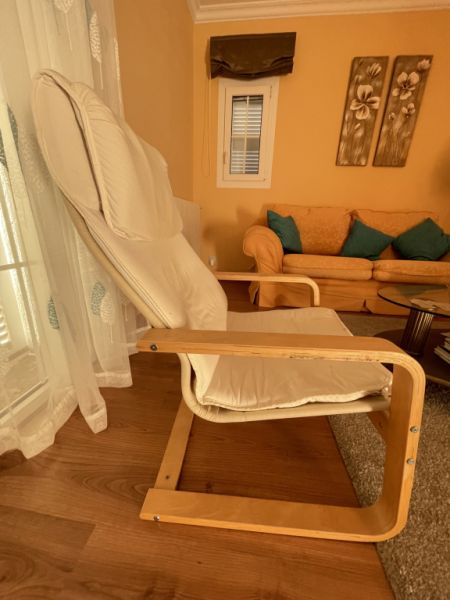 Silla cantilever IKEA