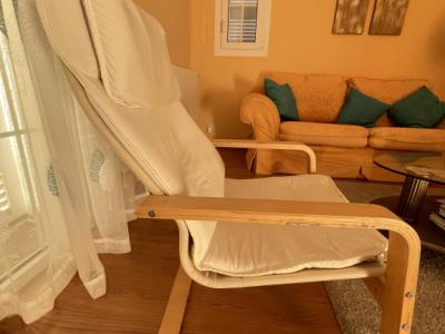 Silla cantilever IKEA