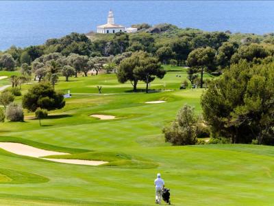 Freistehendes Haus in zweiter Linie in Alcanada mit Pool und Blick auf das Meer/Bucht nach Südosten