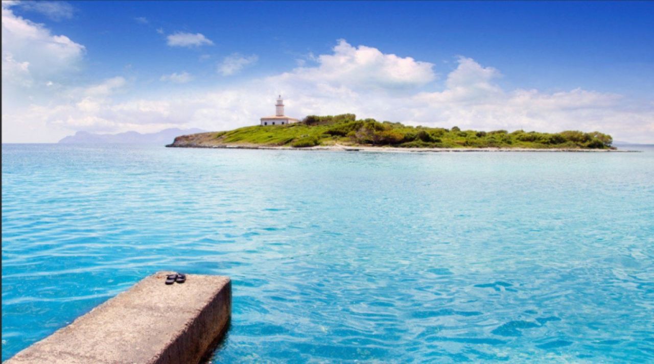 Freistehendes Haus in zweiter Linie in Alcanada mit Pool und Blick auf das Meer/Bucht nach Südosten