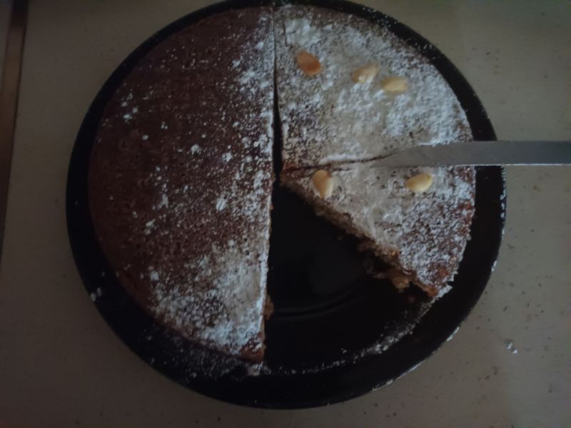 Frischer Mandelkuchen auf Bestellung!!!