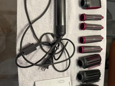 Set de peinado:  DYSON Airwrap