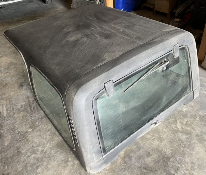 Für einen Jeep Wrangler YJ, Hardtop und Stahltüren (Re +Li)