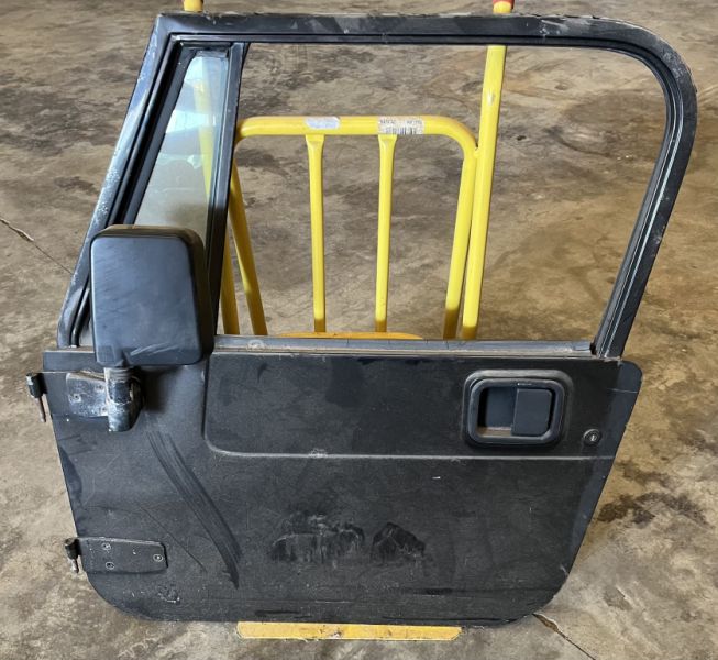 Für einen Jeep Wrangler YJ, Hardtop und Stahltüren (Re +Li)