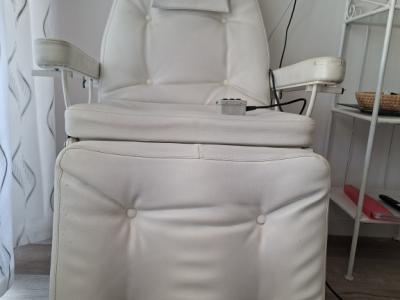 Foot care chair / Cosmetic chair