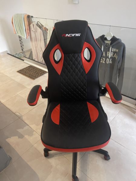 Gaming chair
