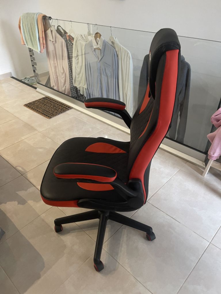 Gaming chair