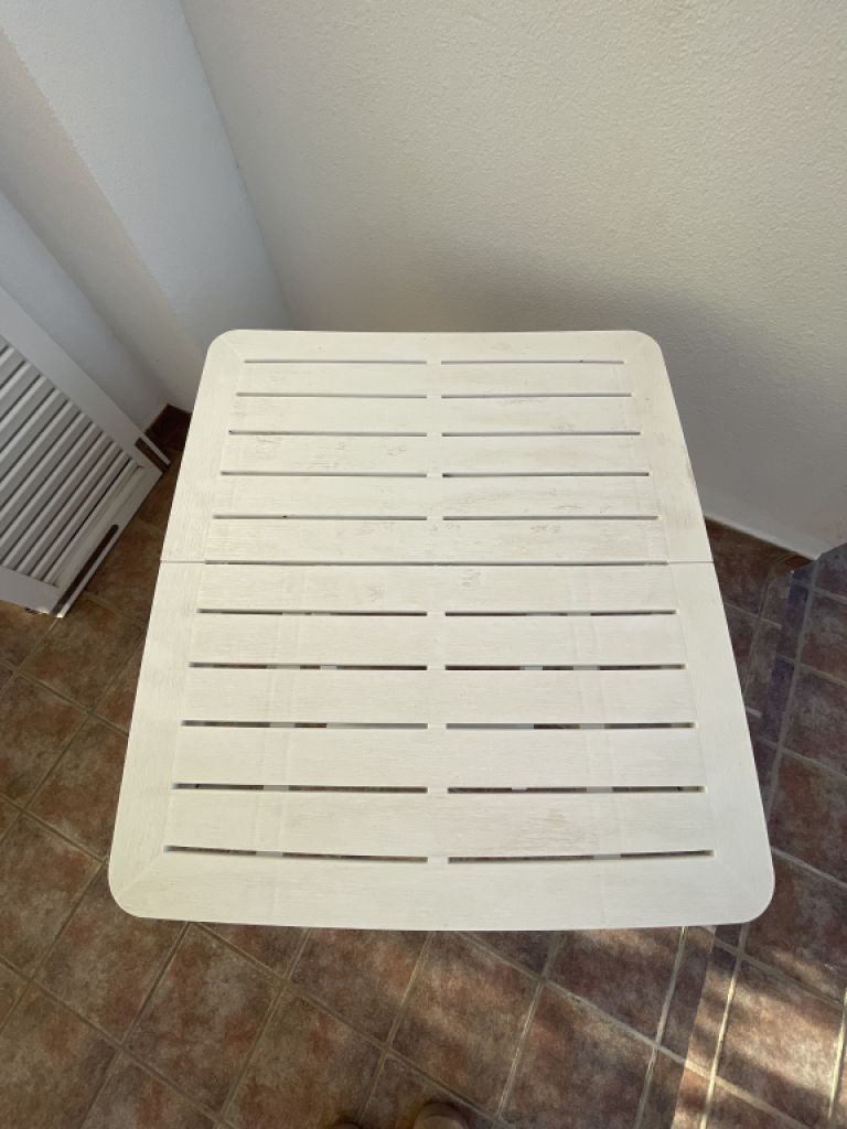 Mesa de jardín rectangular de plástico blanca