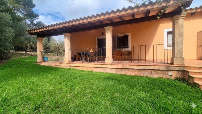 Gemütliches Haus zur Miete mit Garten, Terrasse und Kamin in der Gegend von Manacor