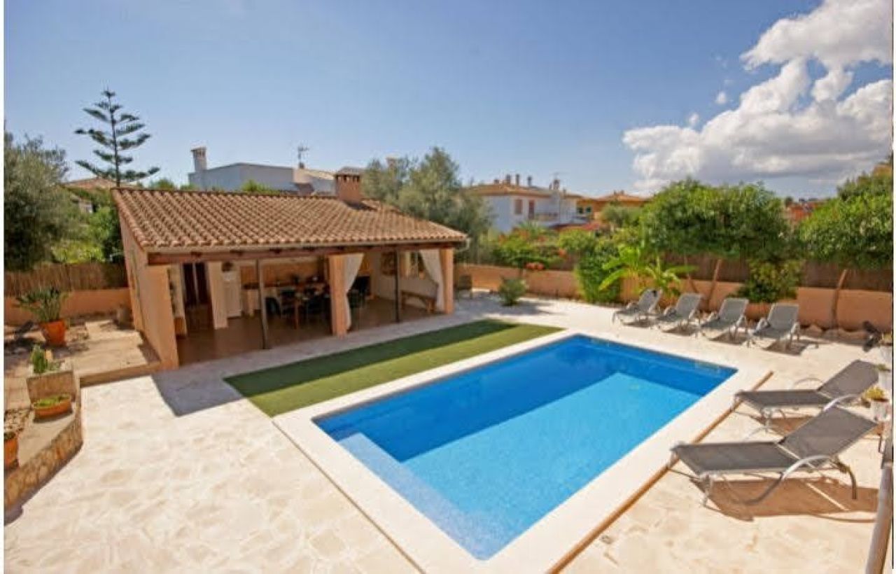 Gepflegtes Chalet auf dem Lande mit Pool und AC bei Porto Colom -- CH 19
