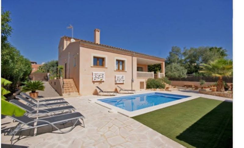 Gepflegtes Chalet auf dem Lande mit Pool und AC bei Porto Colom -- CH 19