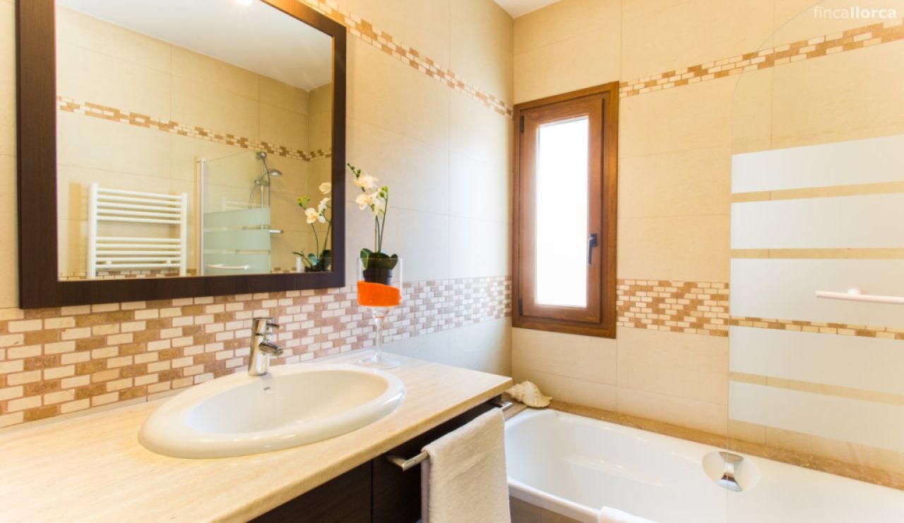 Gepflegtes Chalet auf dem Lande mit Pool und AC bei Porto Colom -- CH 19