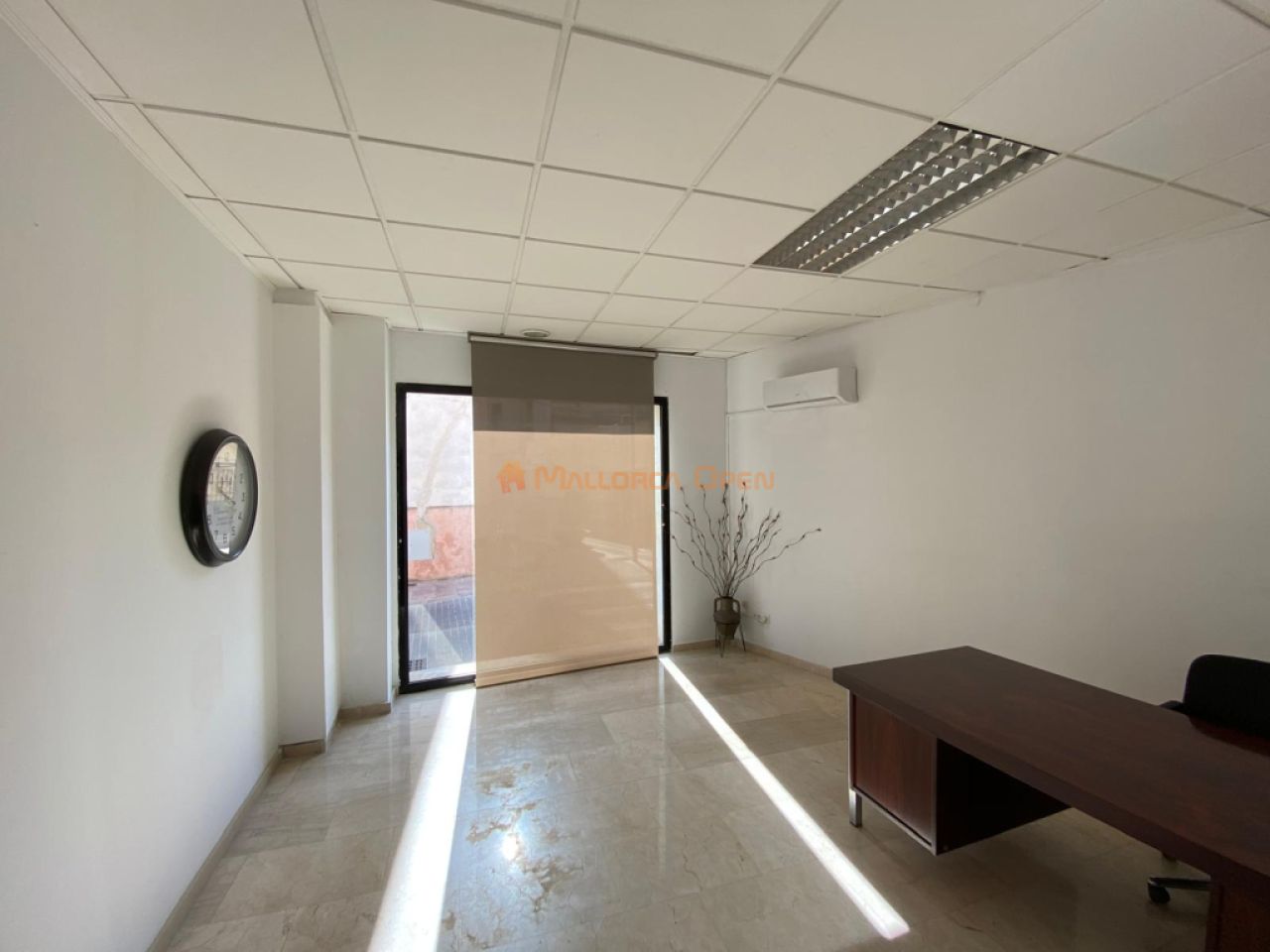 Local comercial en esquina – Avenida del Torrent, Manacor