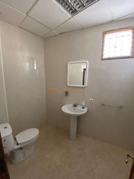 Local comercial en esquina – Avenida del Torrent, Manacor