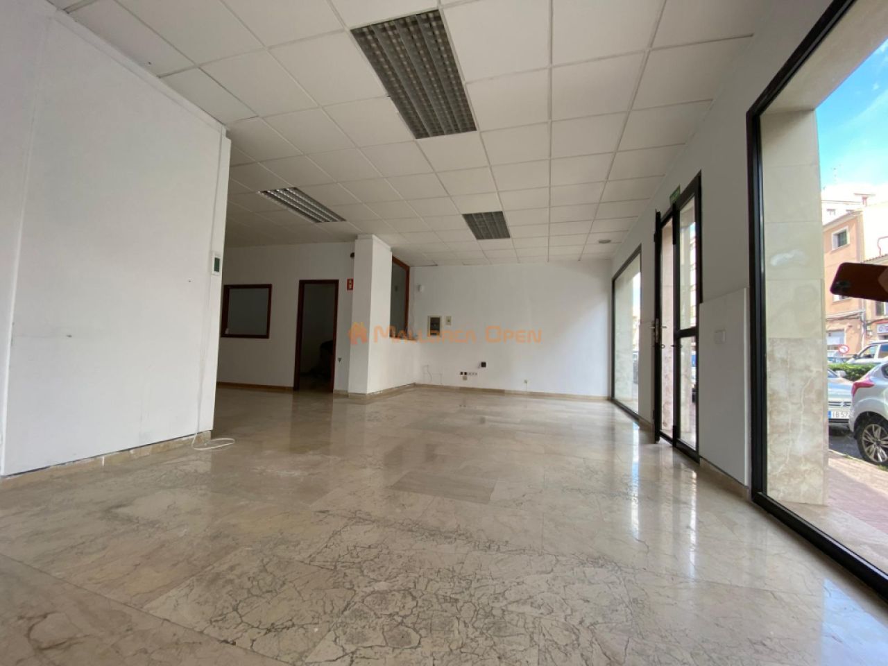 Local comercial en esquina – Avenida del Torrent, Manacor